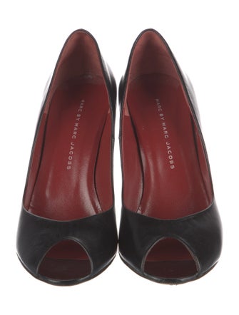 Marc by Marc Jacobs Leather Pumps