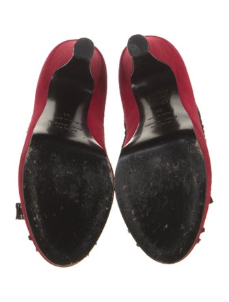 Marc by Marc Jacobs Suede Bow Accents Pumps