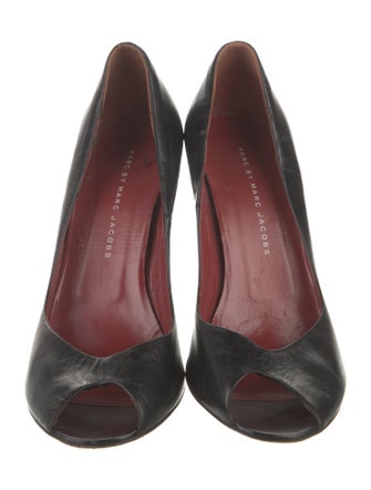 Marc by Marc Jacobs Leather Pumps