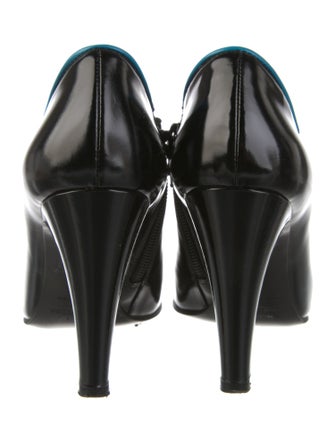 Marc by Marc Jacobs Leather T-Strap Pumps