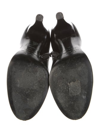 Marc by Marc Jacobs Leather T-Strap Pumps