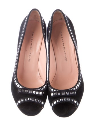 Marc by Marc Jacobs Suede Bow Accents Pumps