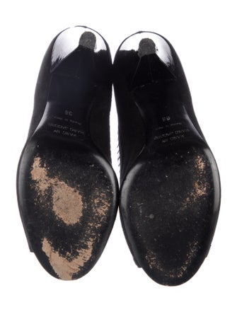 Marc by Marc Jacobs Suede Bow Accents Pumps