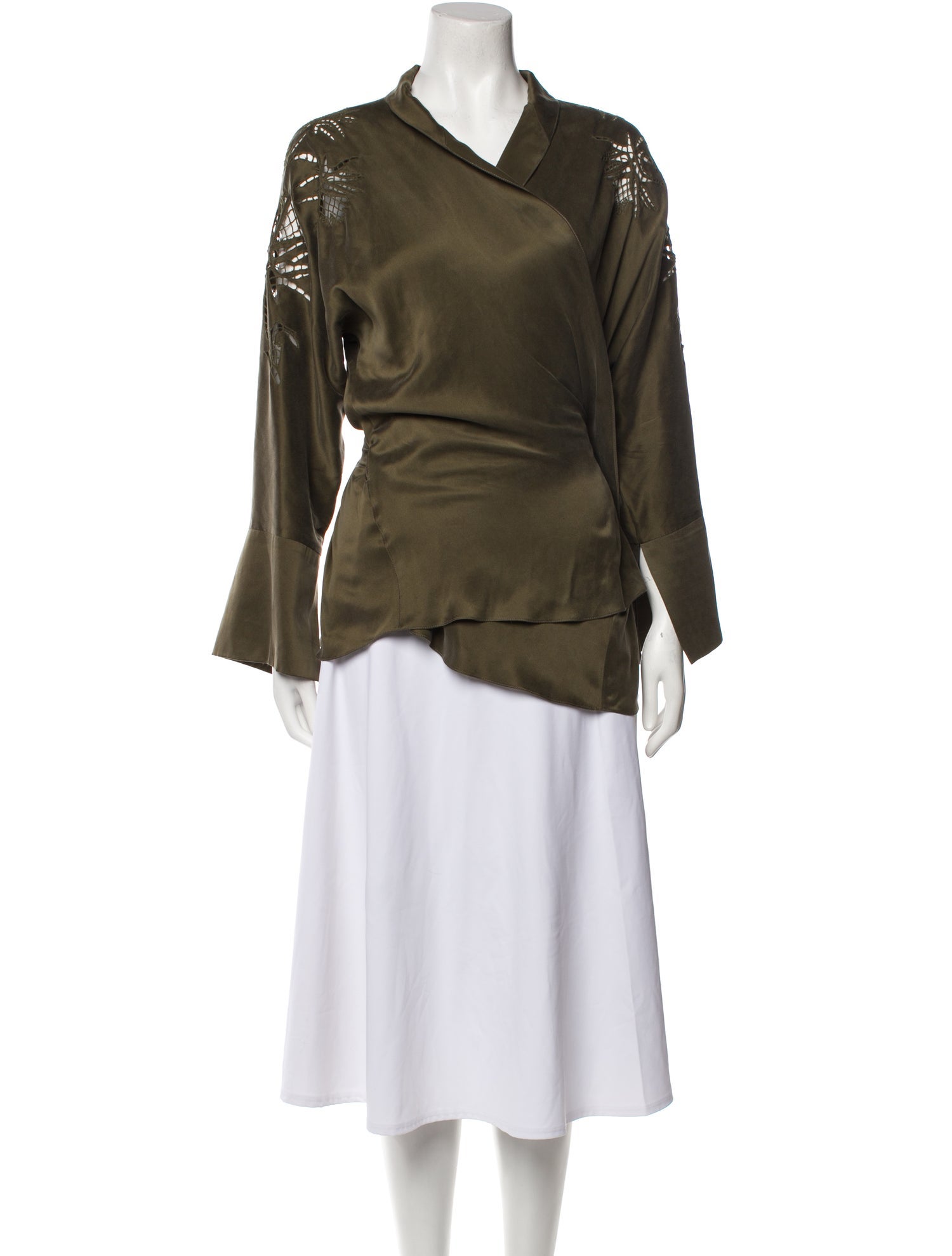 Maskit Eyelet Trim Robe