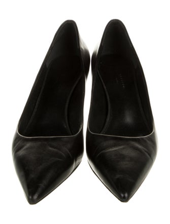 Weekend Max Mara Leather Pumps