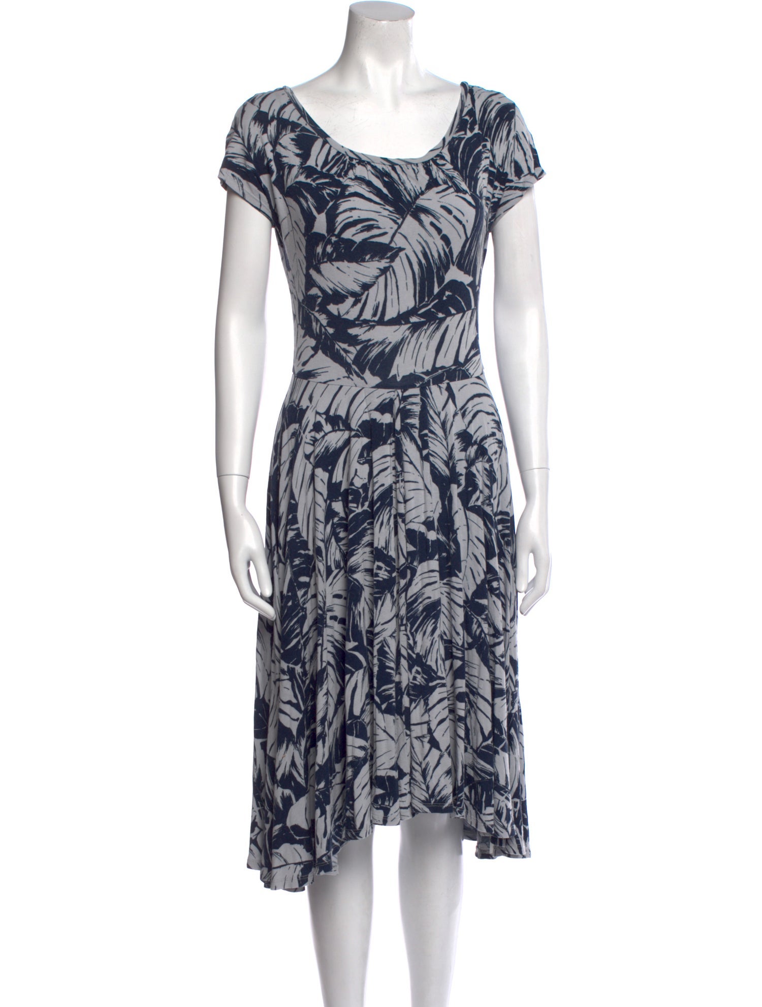 Weekend Max Mara Floral Print Midi Length Dress - Blue Dresses, Clothing - WMAMX57382 | The RealReal Weekend Max Mara Floral Print Midi Length Dress - Blue Dresses, Clothing - WMAMX57382 | The RealReal