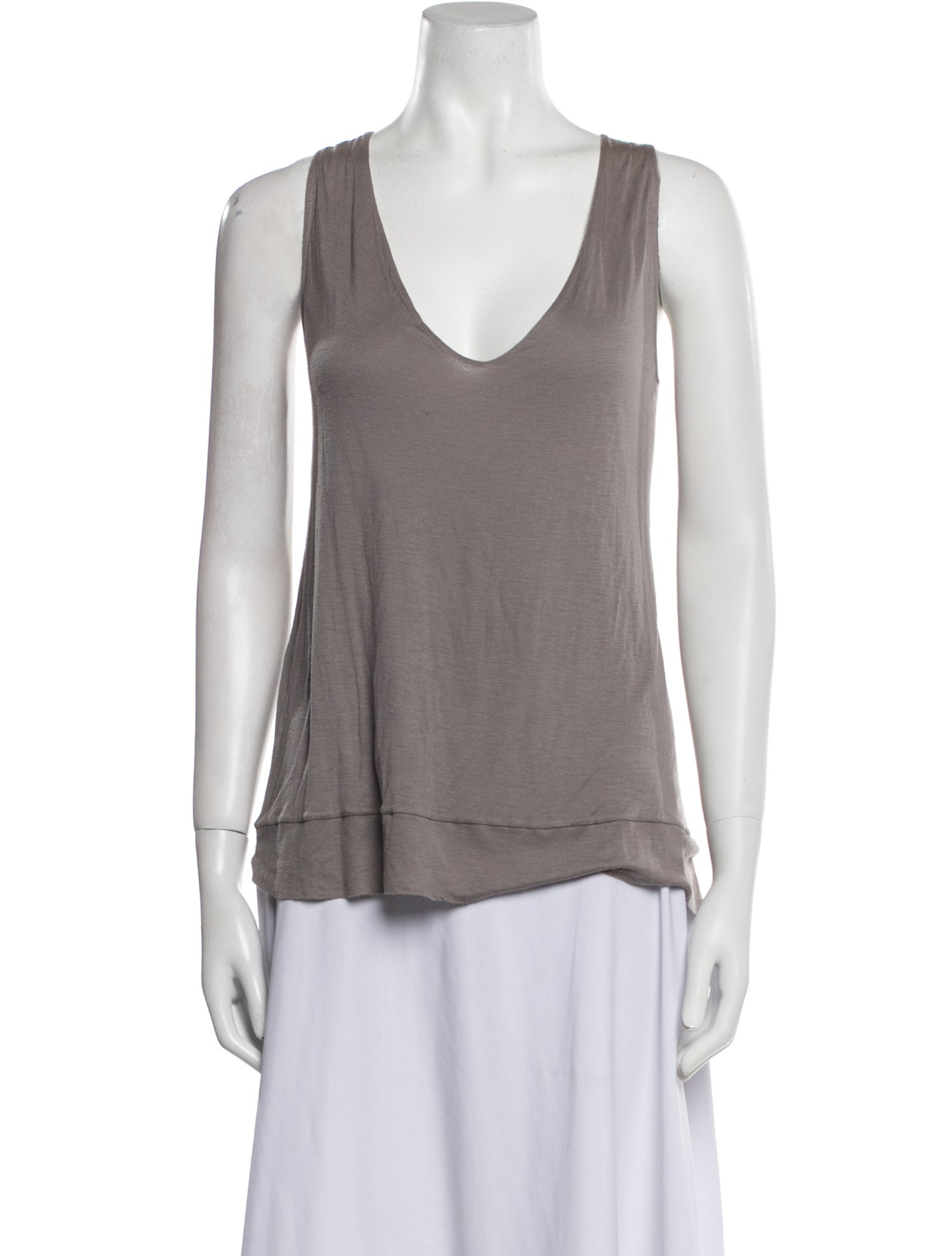 Masnada V-Neck Sleeveless Top