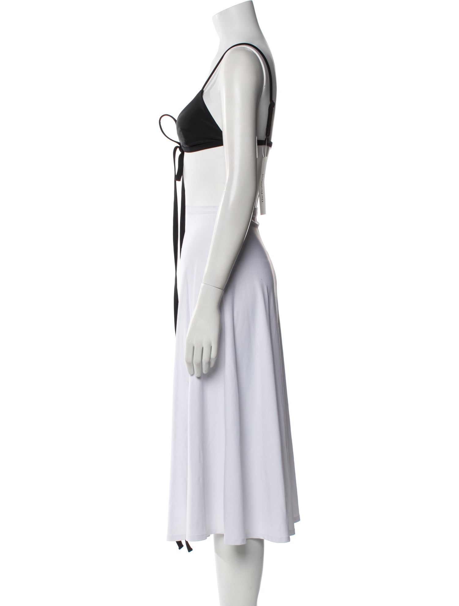 Matteau Square Neckline Sleeveless Crop Top