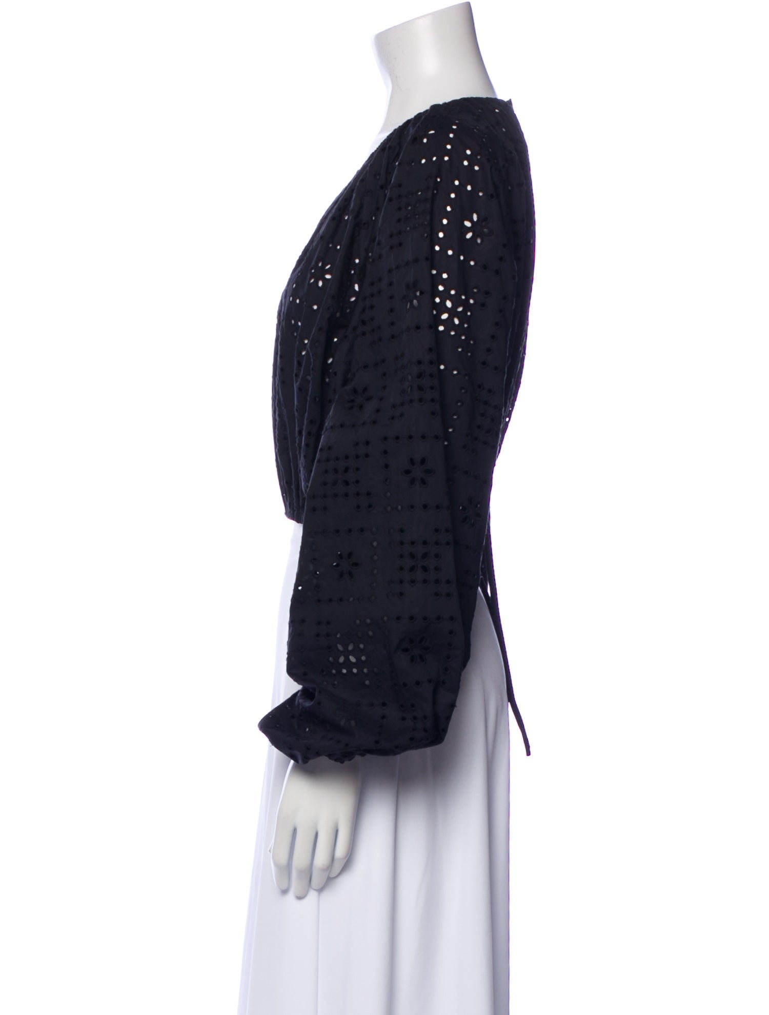 Matteau Scoop Neck Long Sleeve Crop Top