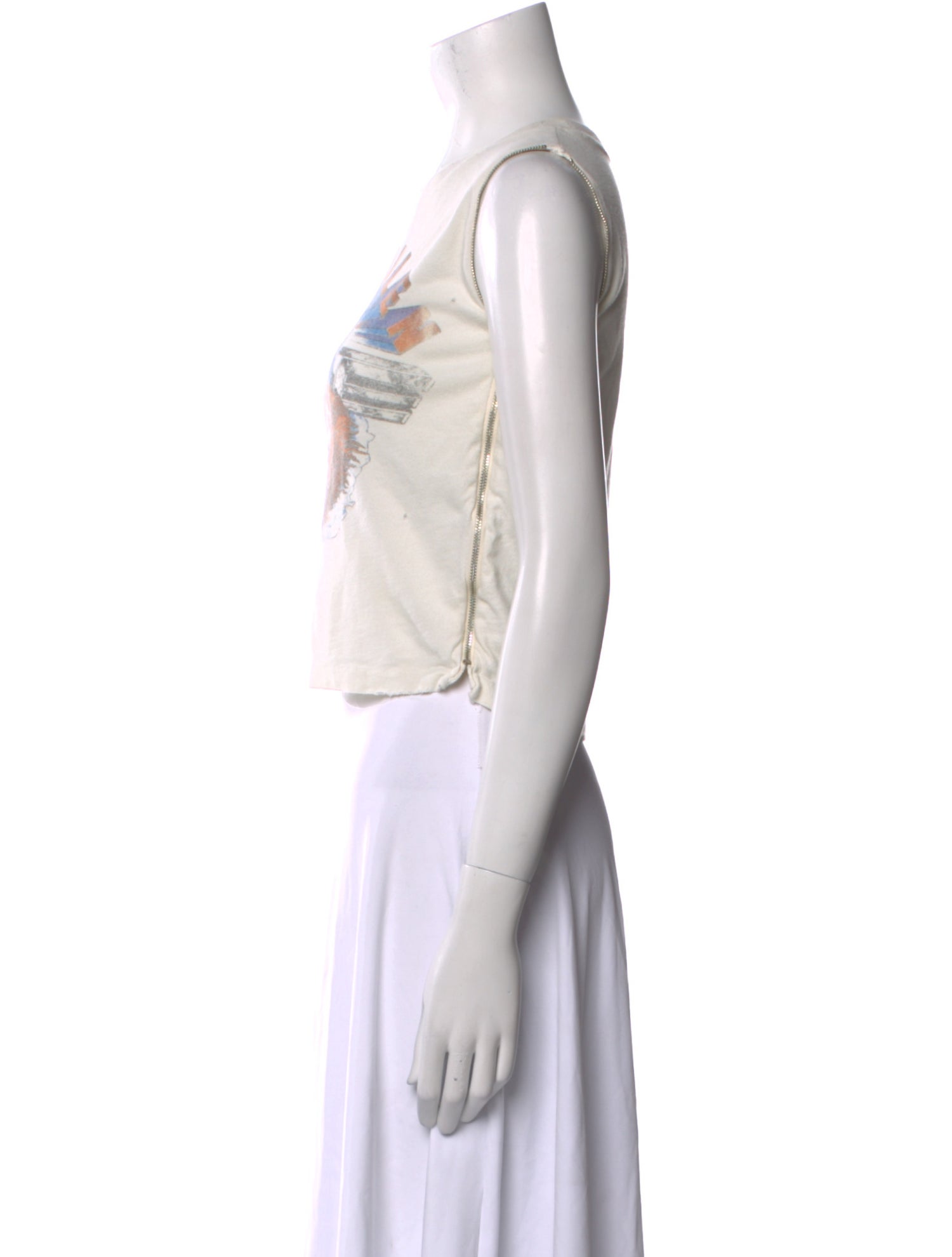 MadeWorn Graphic Print Crew Neck Crop Top