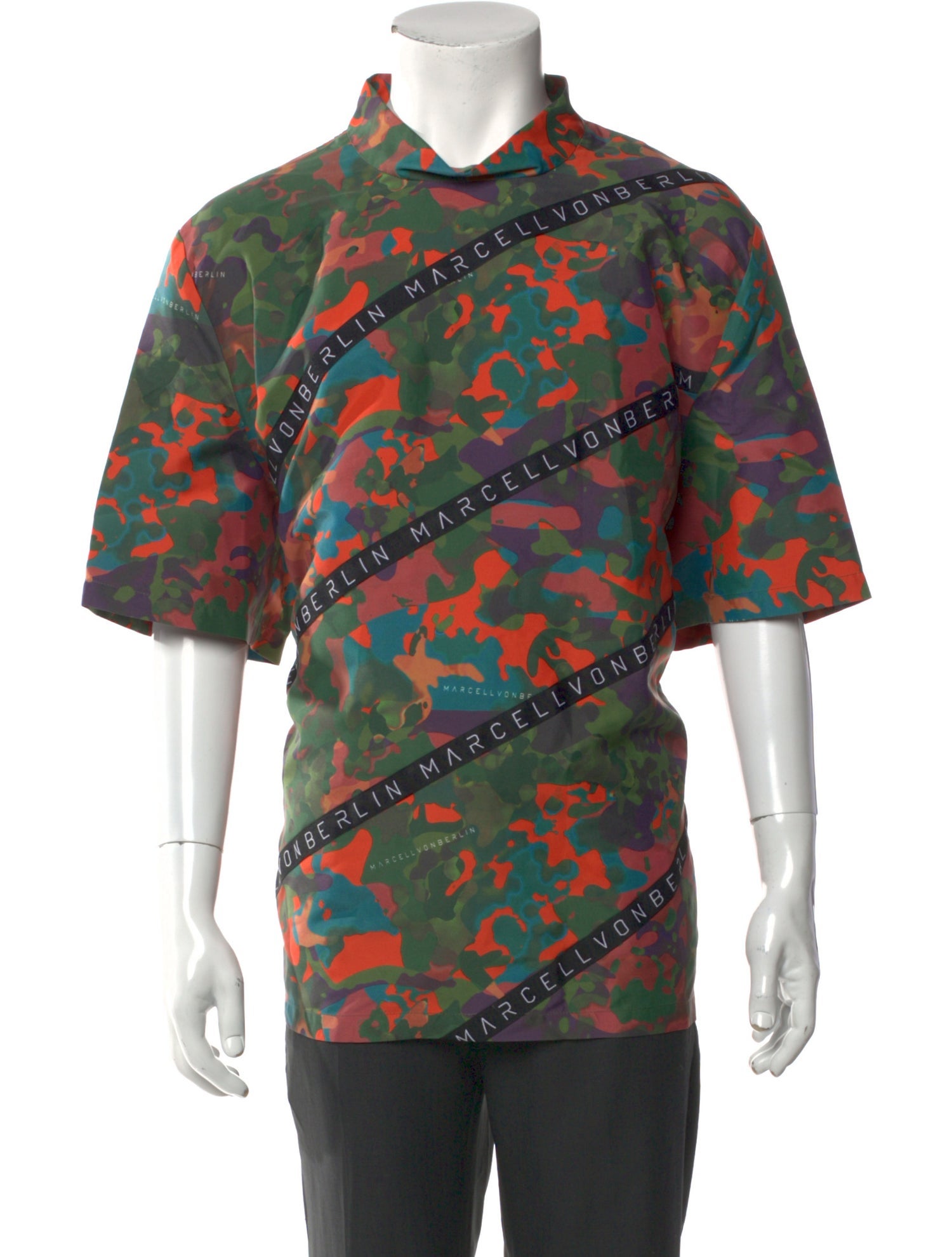 Marcell Von Berlin Printed V-Neck T-Shirt w/ Tags