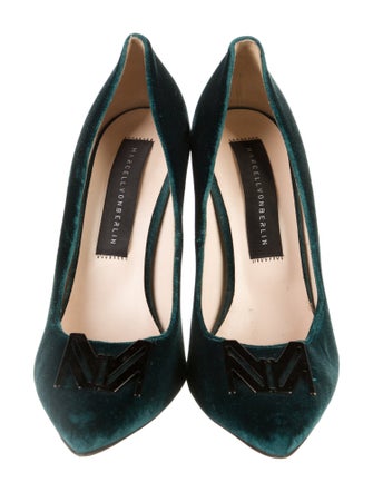 Marcell Von Berlin Velvet Pumps