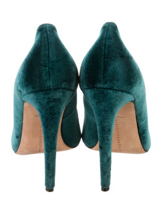 Marcell Von Berlin Velvet Pumps