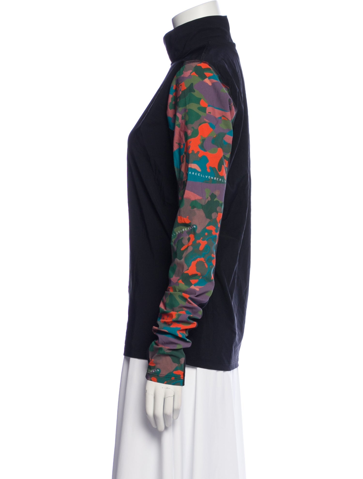 Marcell Von Berlin Floral Print Turtleneck Sweatshirt w/ Tags