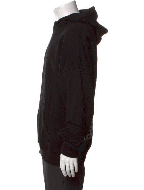 Marcell Von Berlin V-Neck Long Sleeve Hoodie