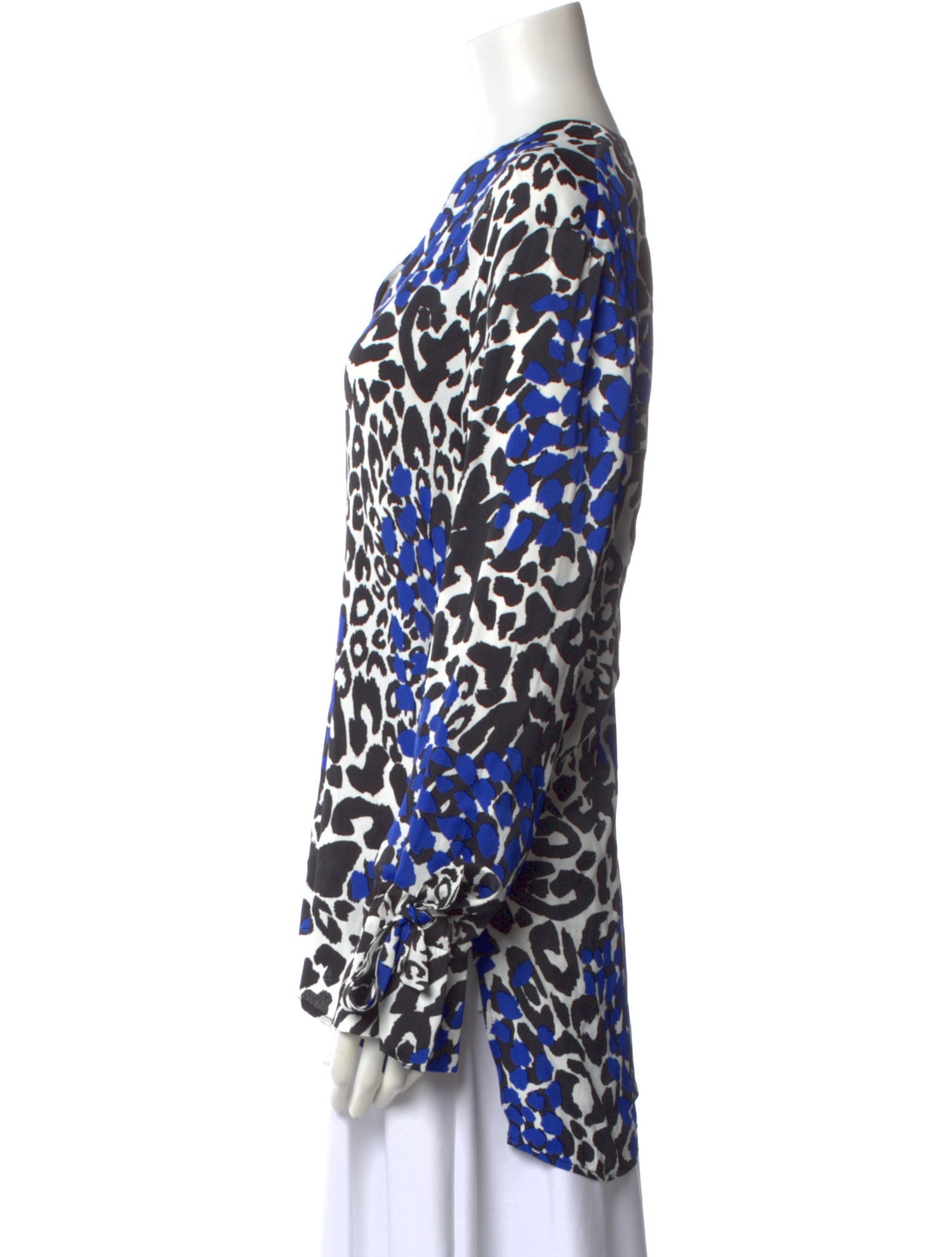 Marcell Von Berlin Printed V-Neck Blouse