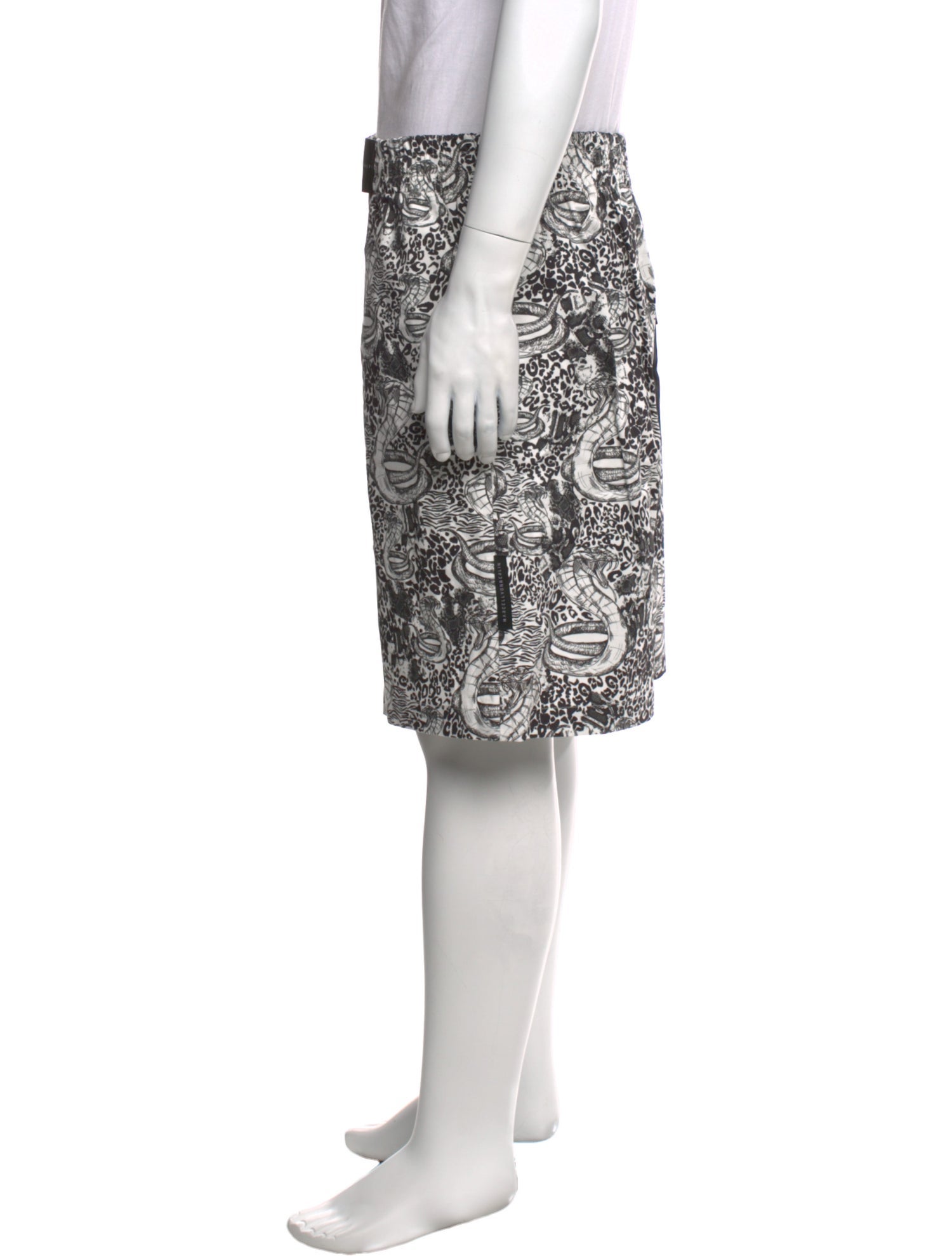 Marcell Von Berlin Printed Flat Front Shorts w/ Tags