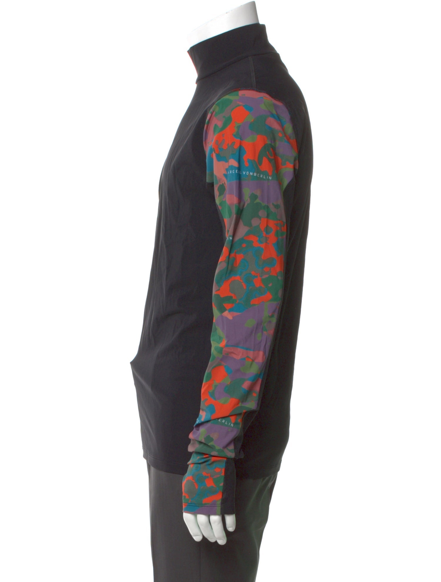 Marcell Von Berlin Graphic Print Mock Neck Henley w/ Tags