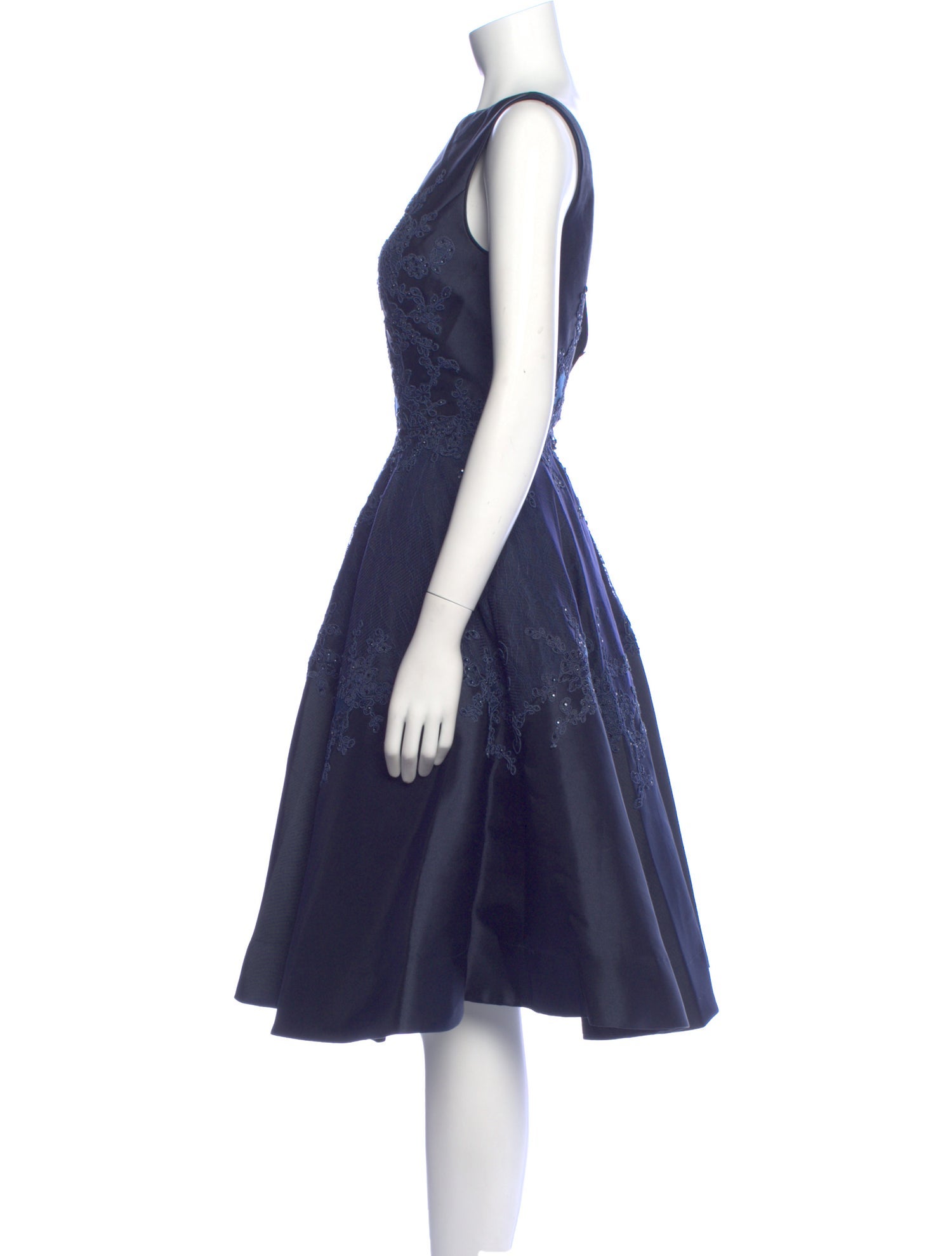 Mac Duggal Bateau Neckline Knee-Length Dress
