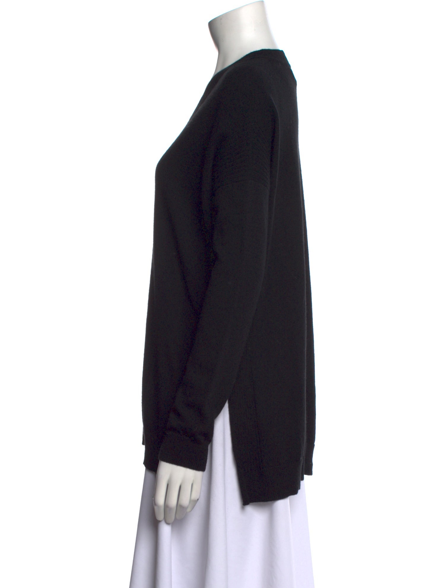 MAISON DE PAPILLON Cashmere V-Neck Sweater w/ Tags