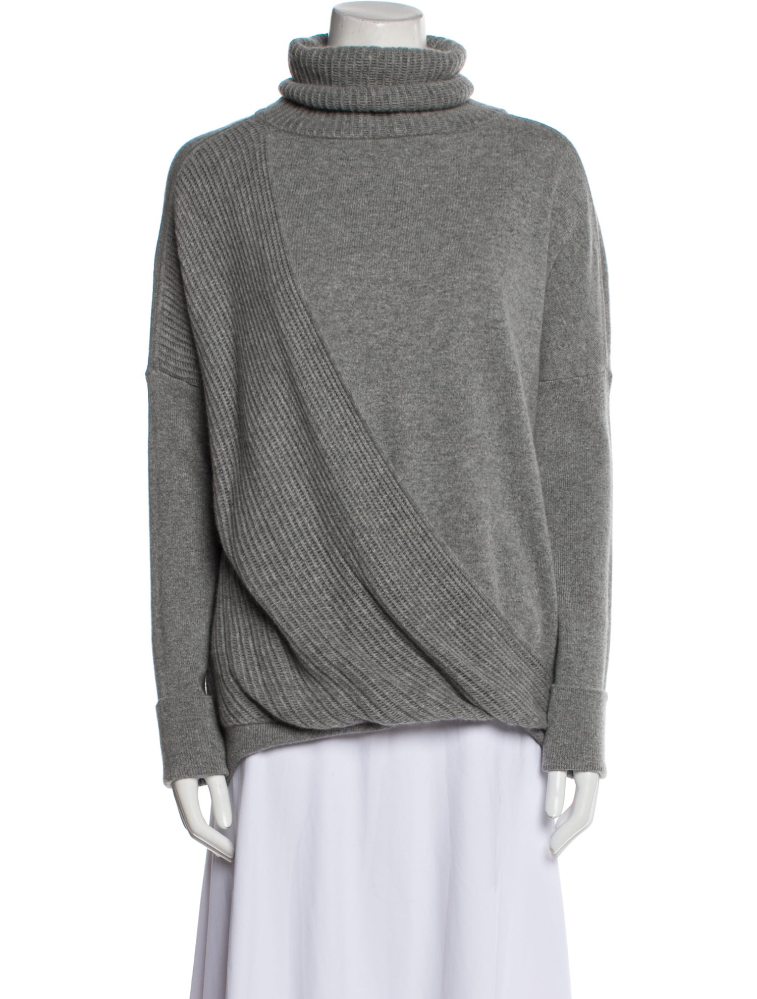 MAISON DE PAPILLON Cashmere Turtleneck Sweater w/ Tags