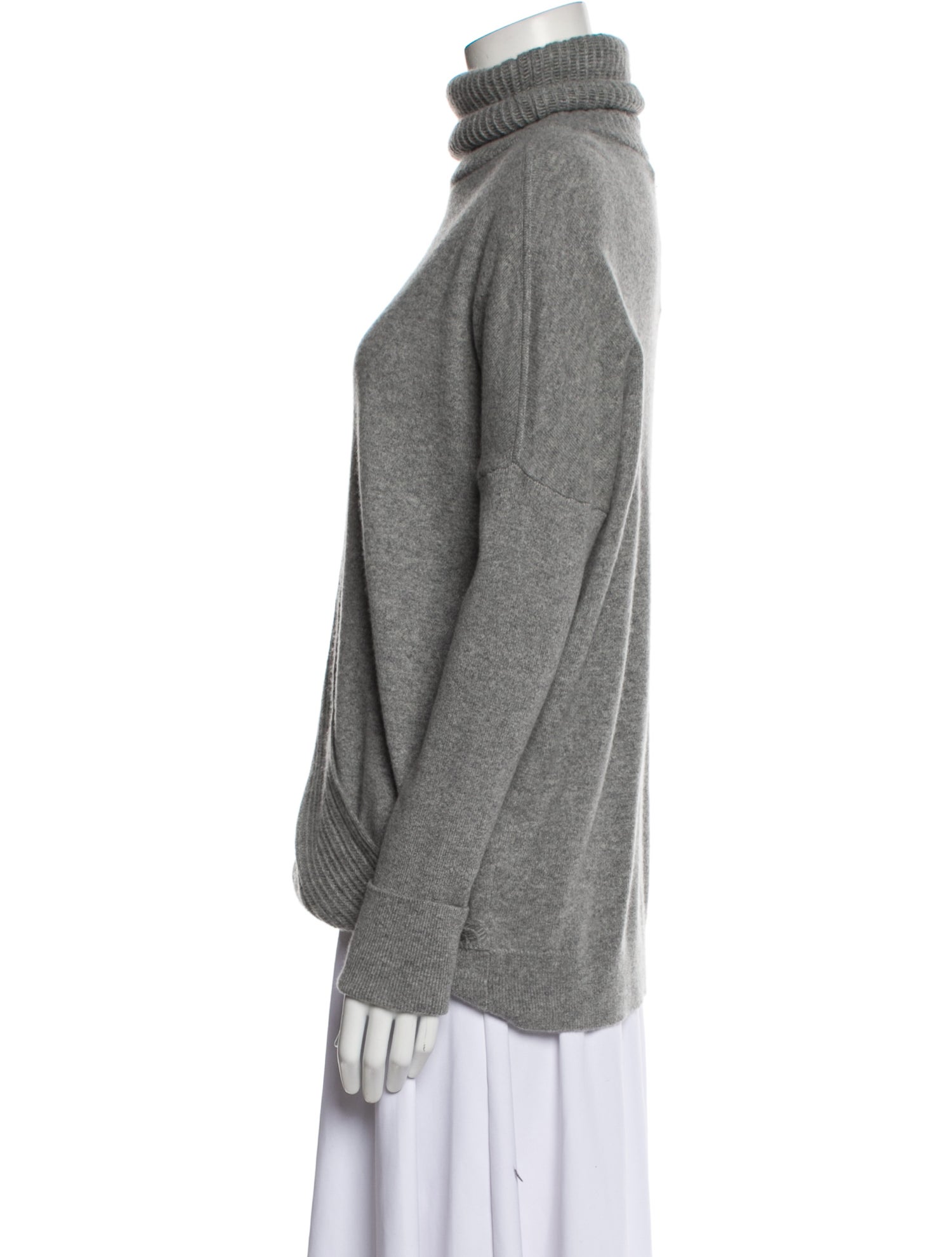 MAISON DE PAPILLON Cashmere Turtleneck Sweater w/ Tags