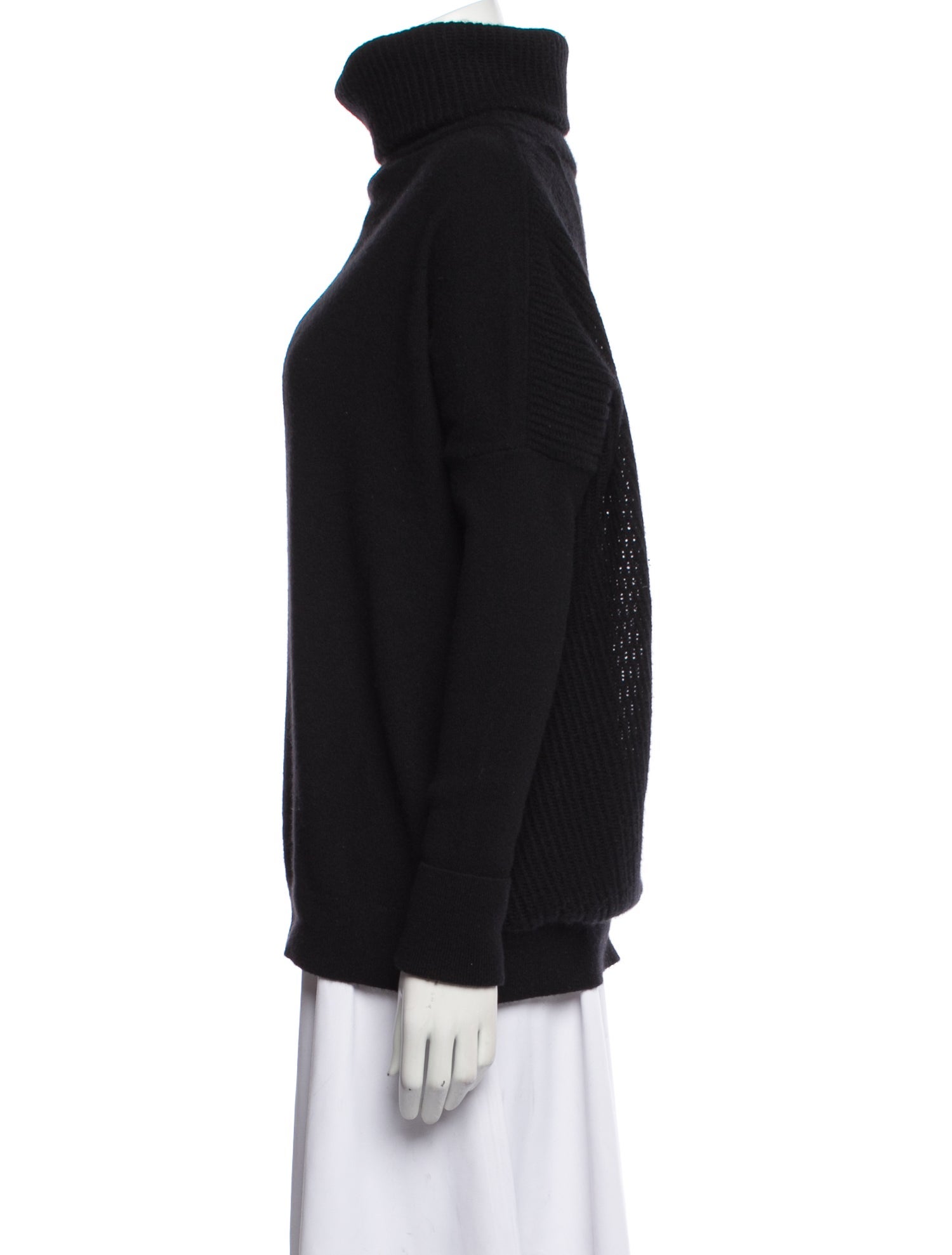 MAISON DE PAPILLON Cashmere Turtleneck Sweater