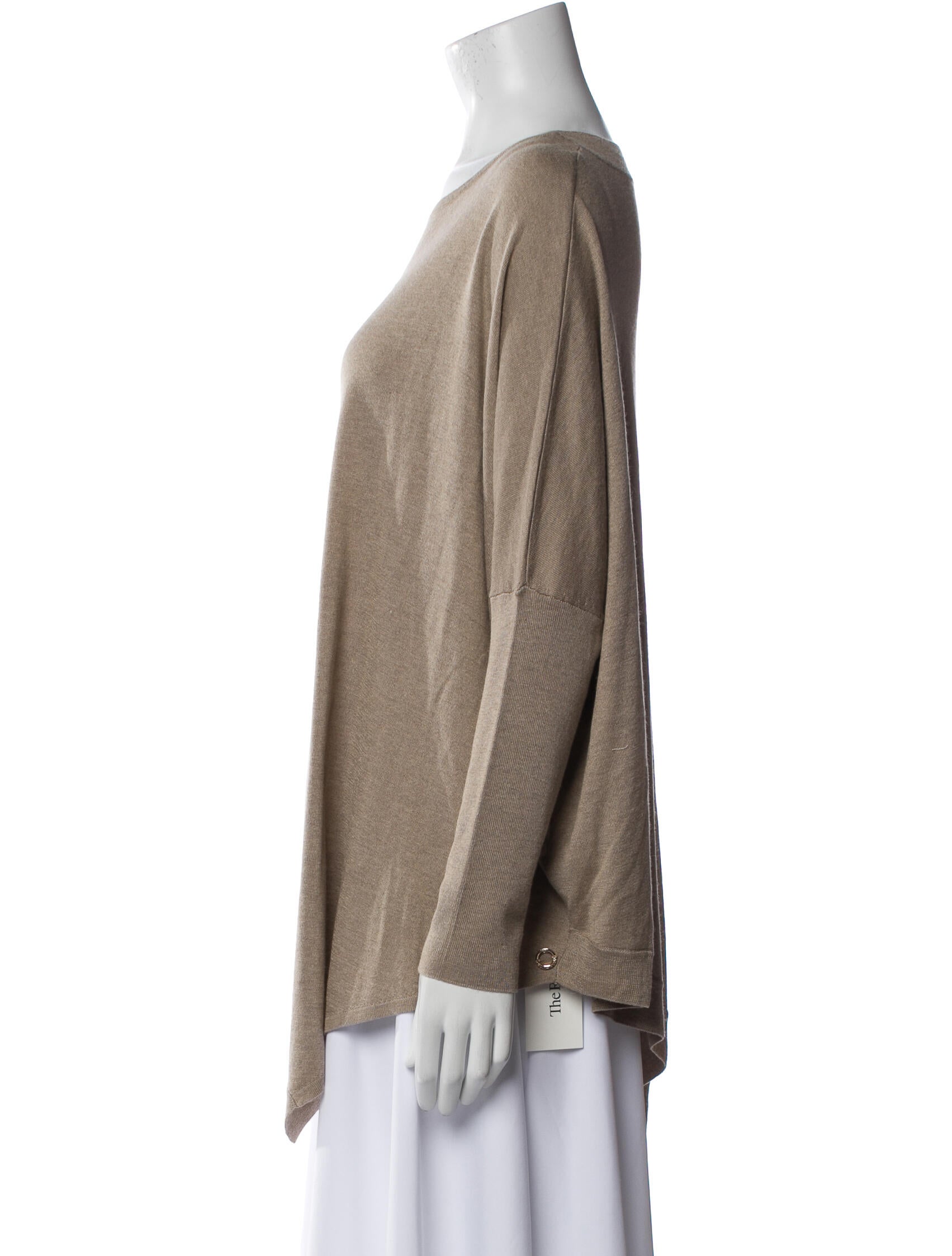 MAISON DE PAPILLON Silk Bateau Neckline T-Shirt