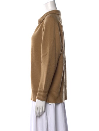 Madeleine Thompson Cashmere V-Neck Sweater