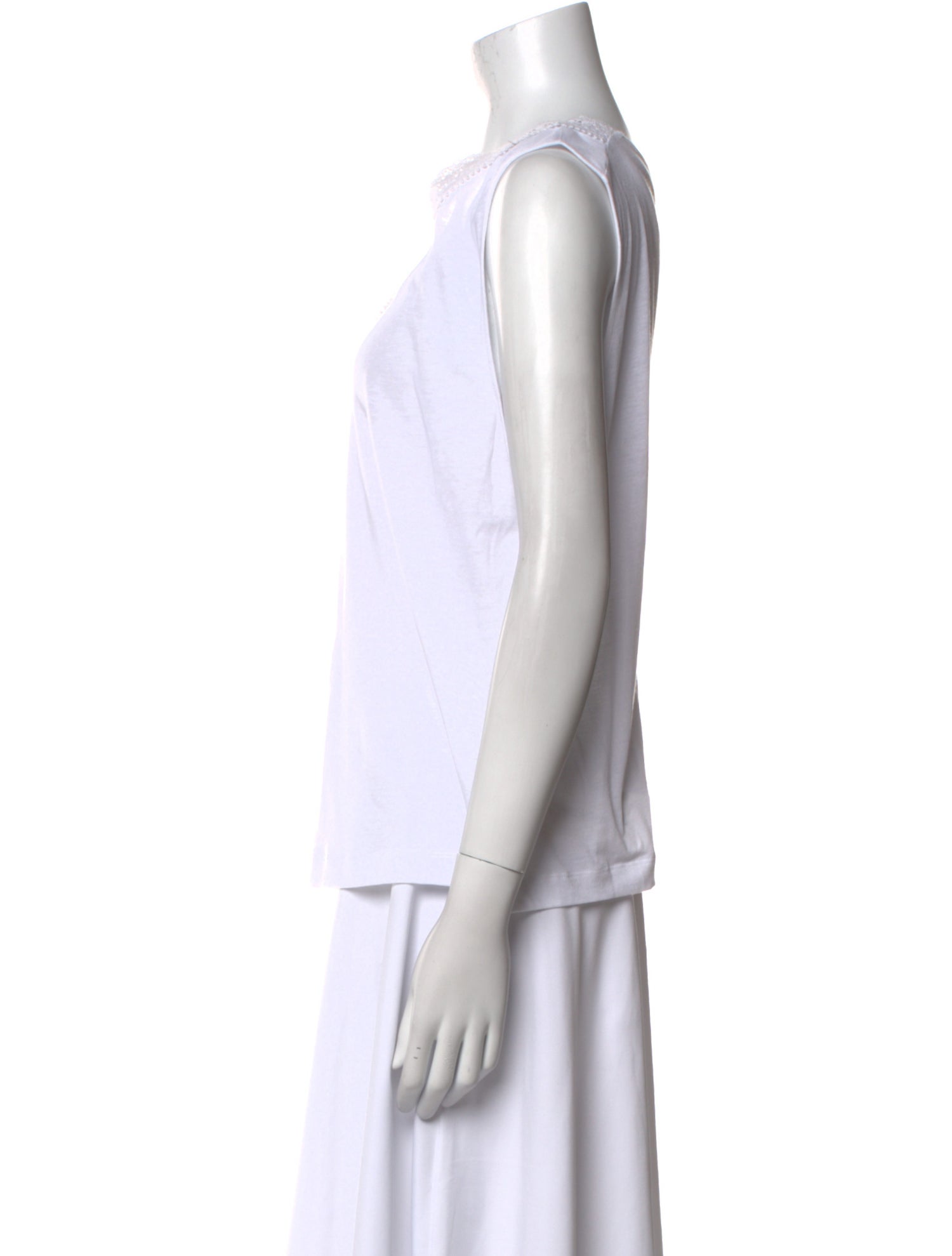 ME+EM V-Neck Sleeveless Top