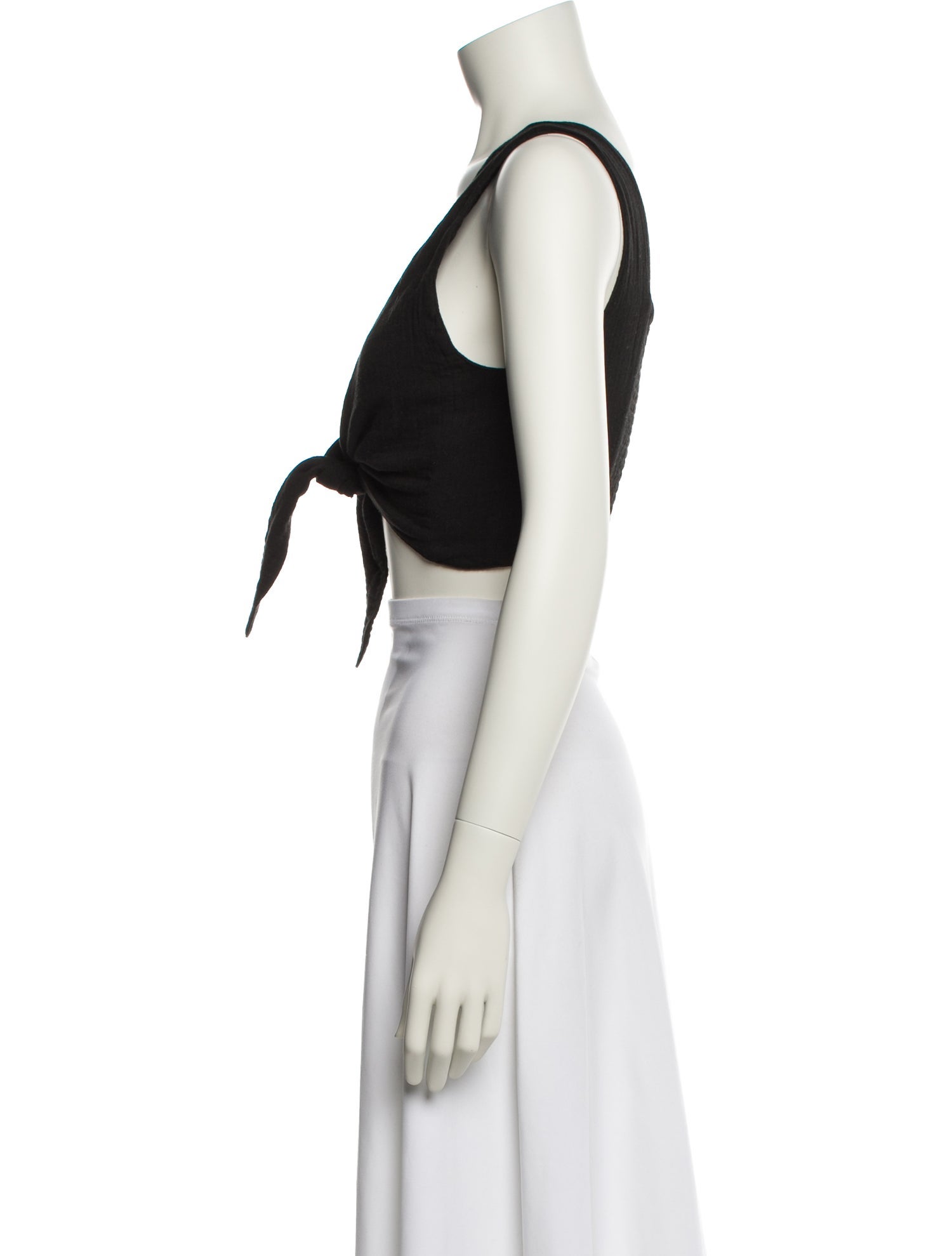 ME+EM V-Neck Sleeveless Crop Top