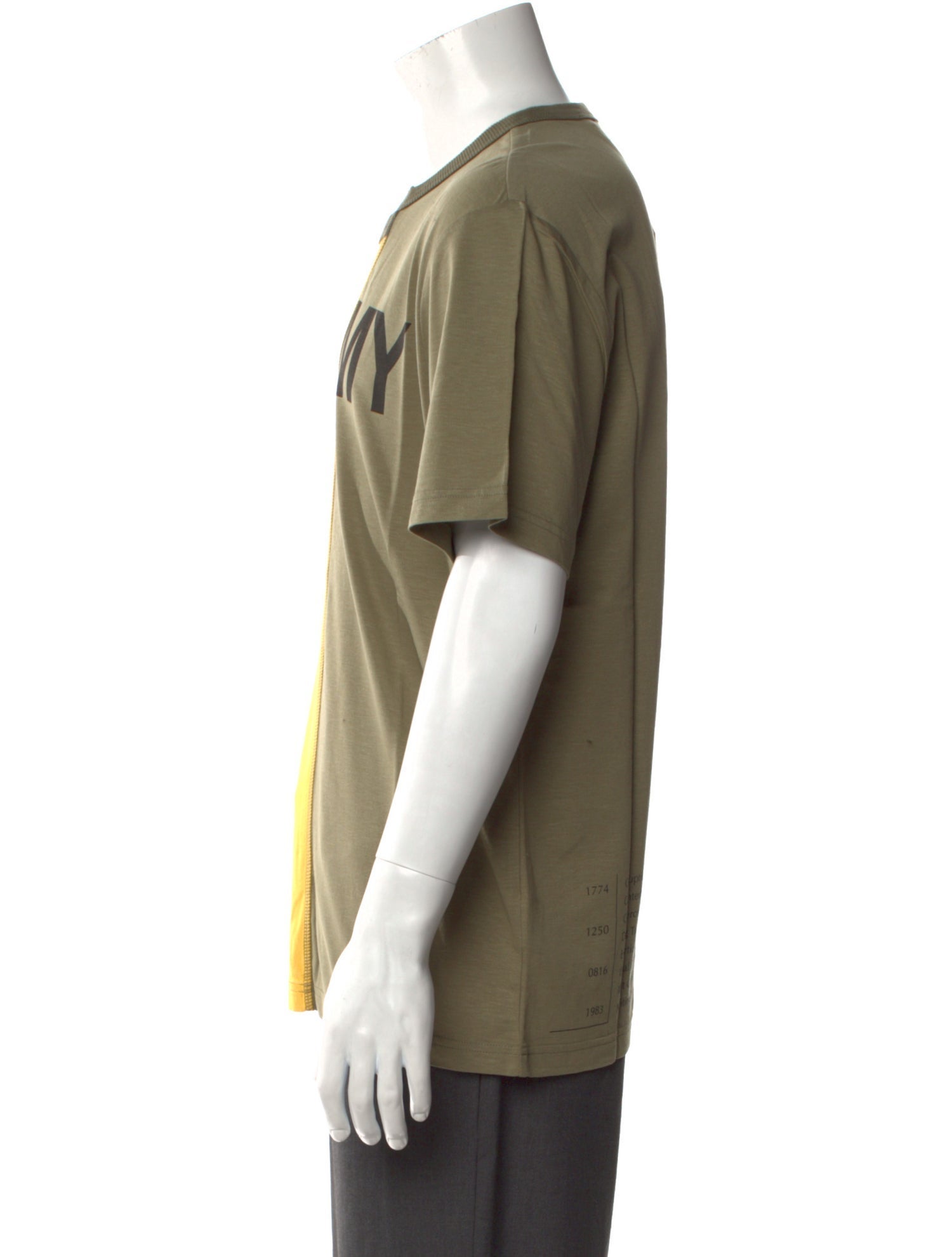 Mostly Heard Rarely Seen Graphic Print Crew Neck T-Shirt w/ Tags