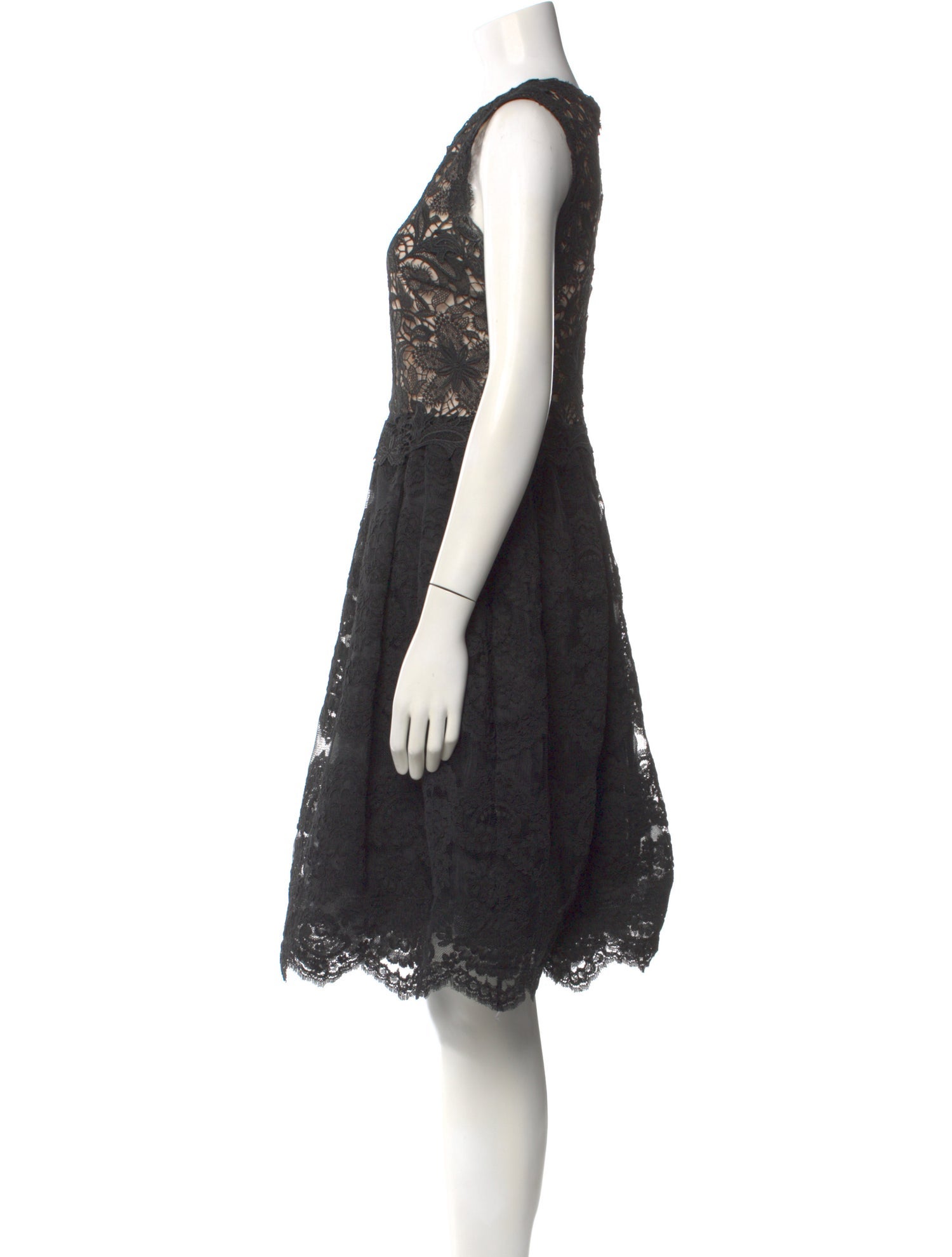 mikael aghal lace dress Mikael Aghal Ruffle-trimmed Tiered Lace Gown In Emerald Size: UK10 Retail:  1037 TheTag: 160