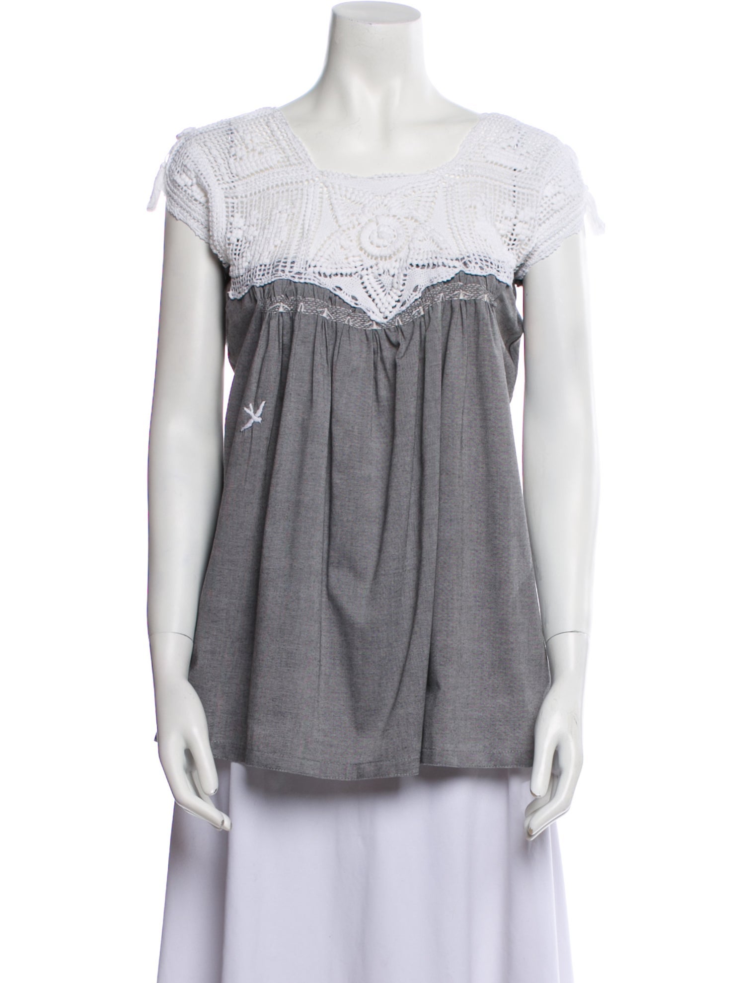 Mi Golondrina Scoop Neck Short Sleeve Blouse