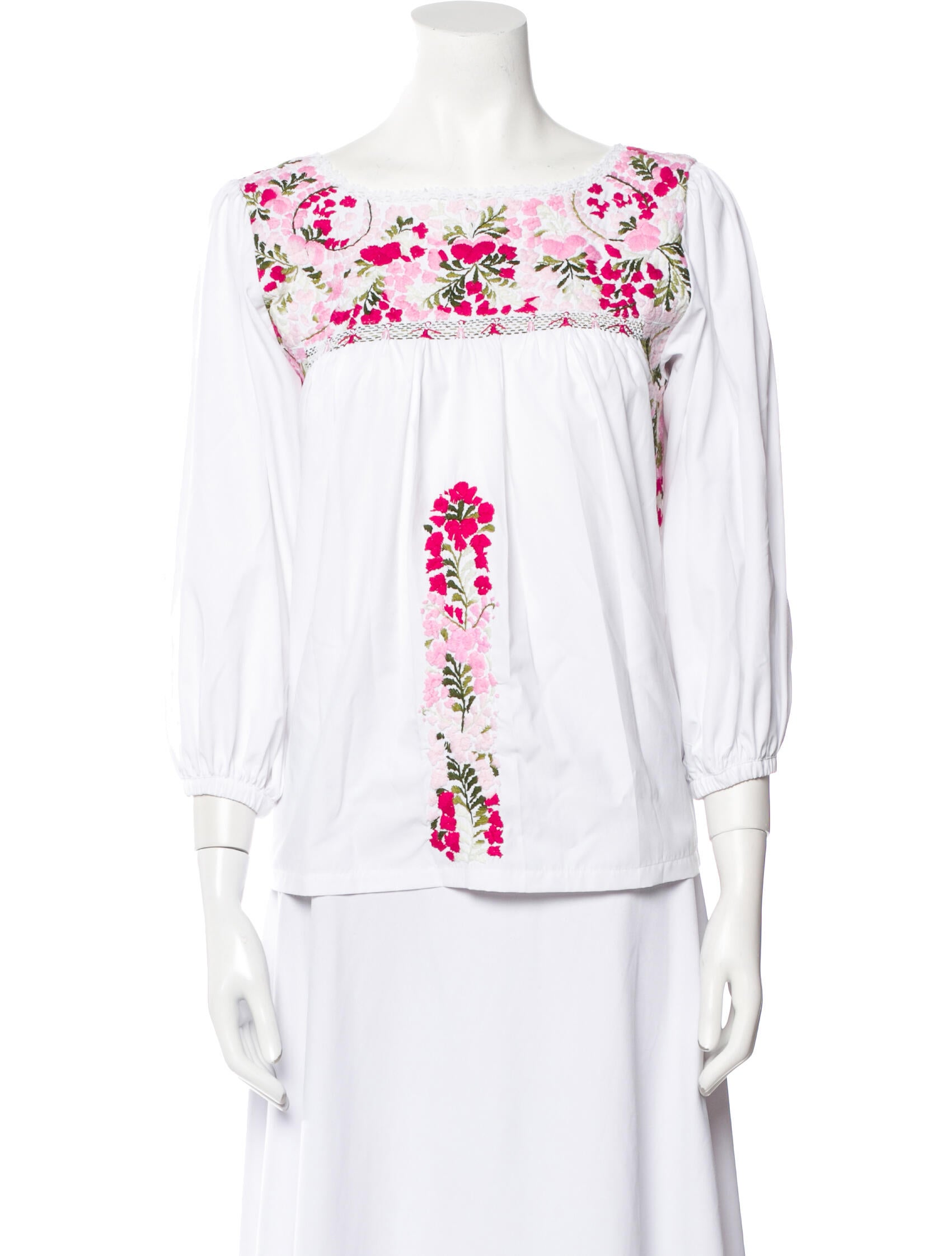 Mi Golondrina Scoop Neck Three-Quarter Sleeve Blouse