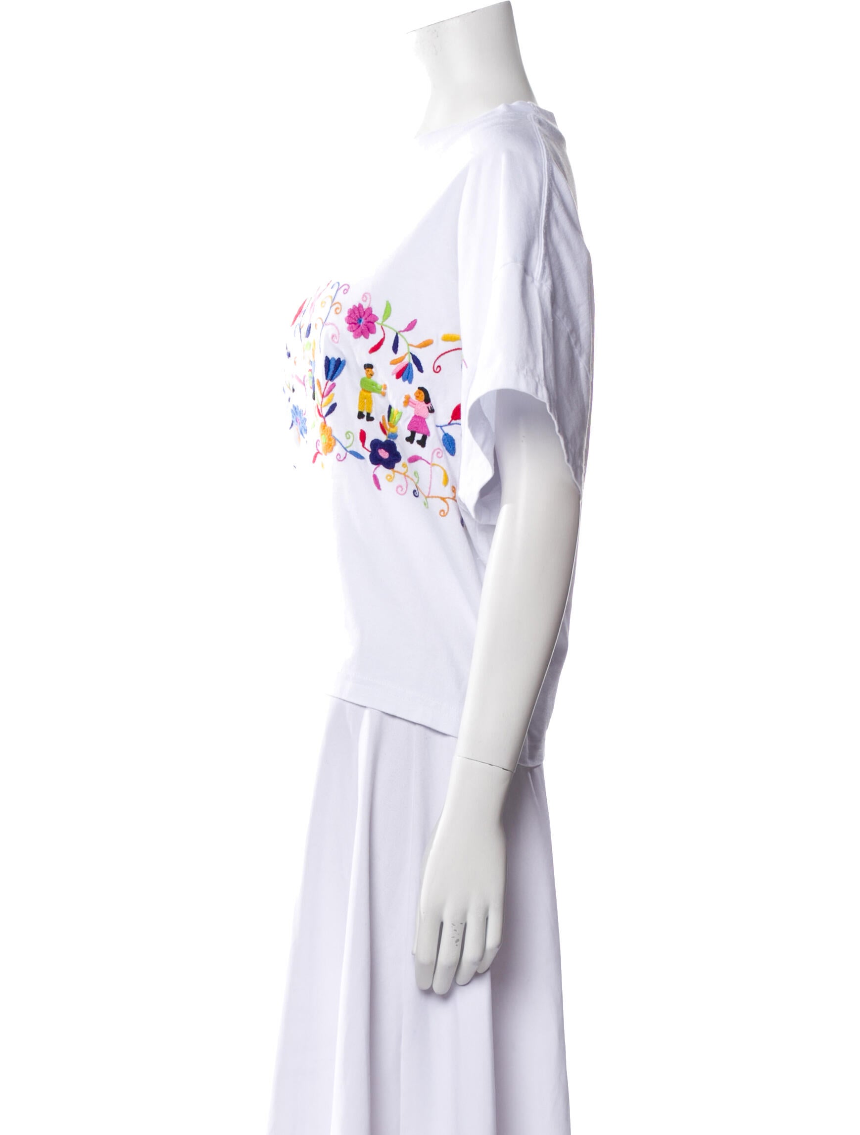 Mi Golondrina Graphic Print Crew Neck T-Shirt