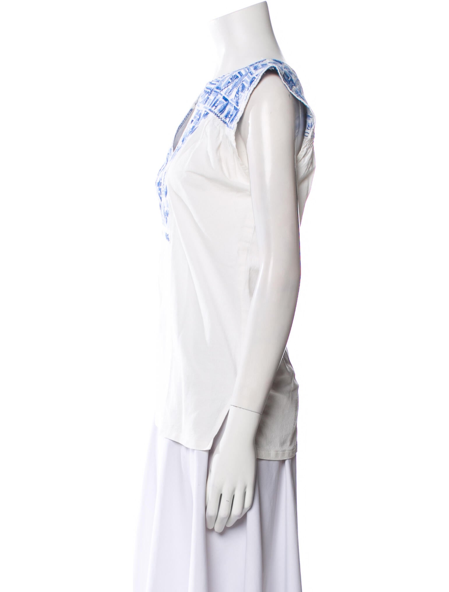 Mi Golondrina Patterned V-Neck Blouse