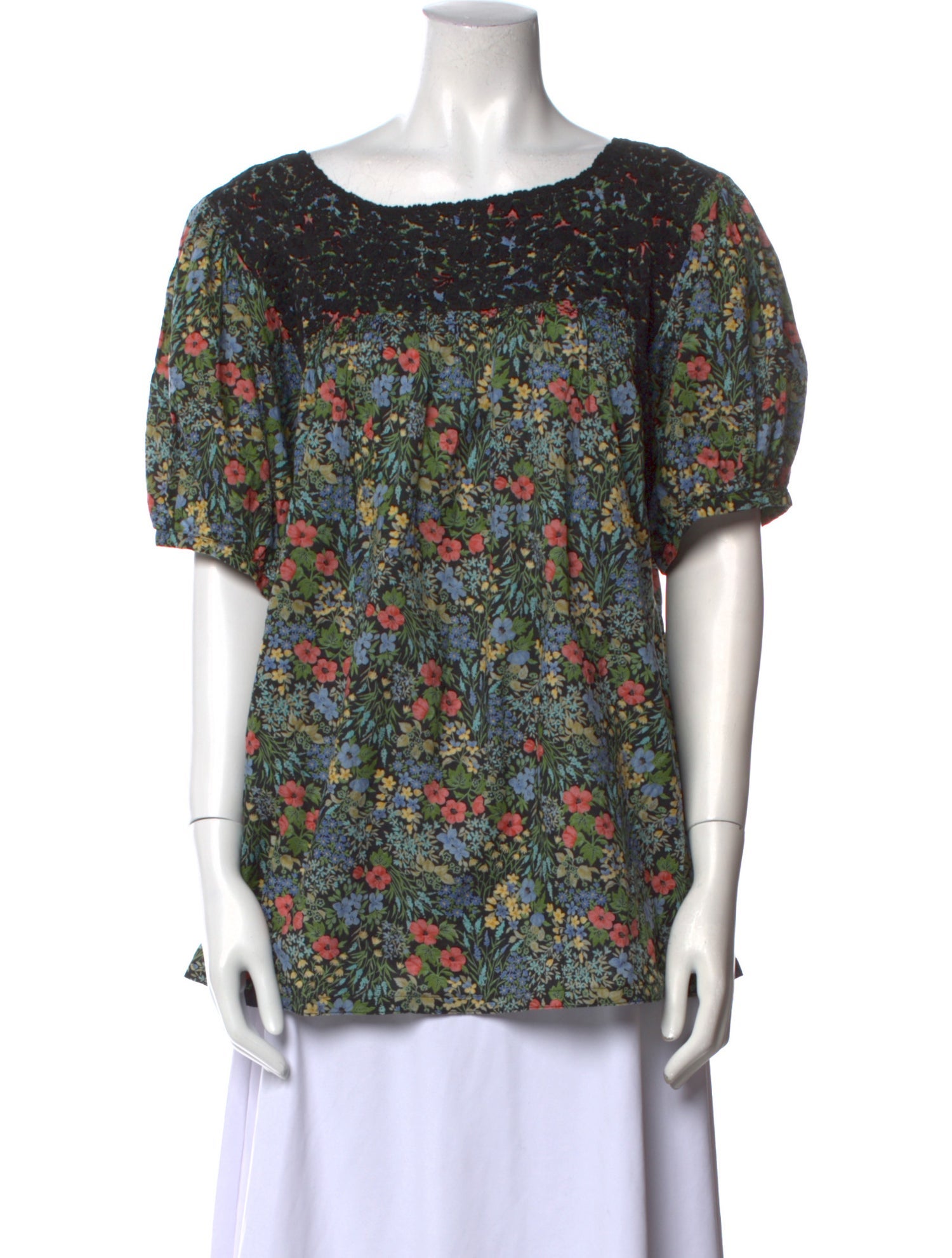 Mi Golondrina Floral Print Scoop Neck T-Shirt