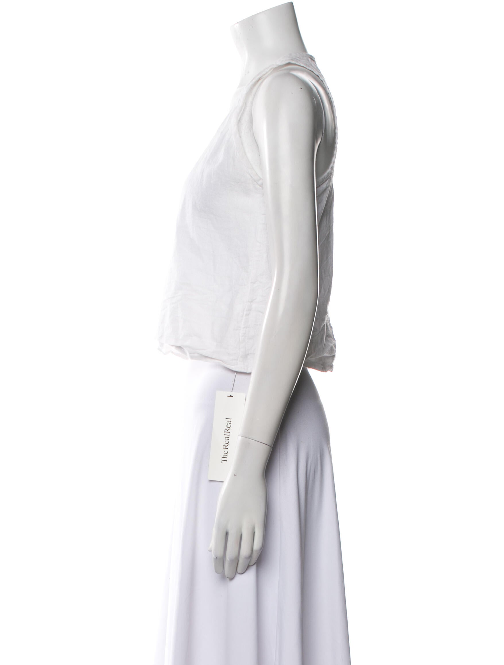 Mi Golondrina Scoop Neck Sleeveless Crop Top