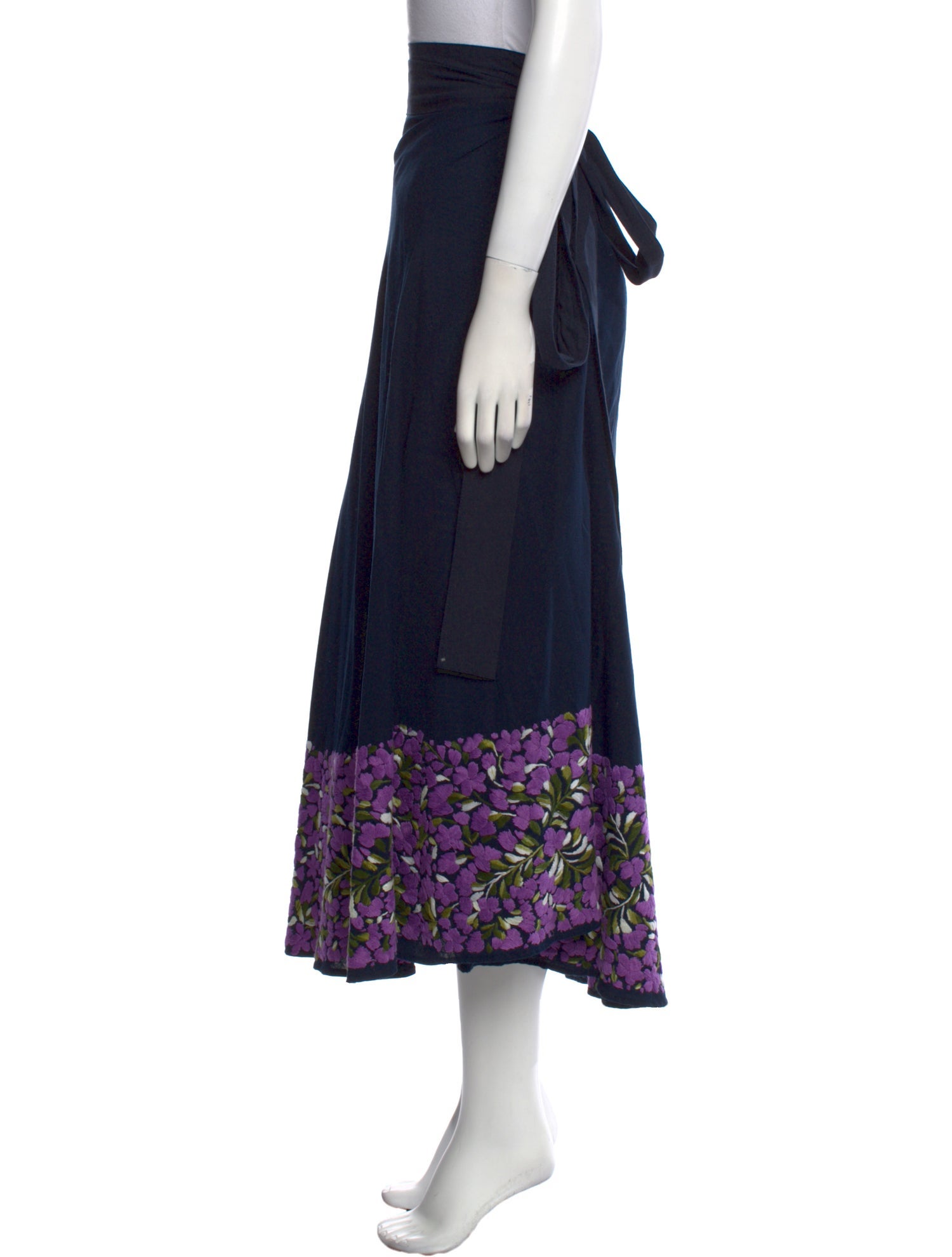 Mi Golondrina Embroidered Accent Midi Length Skirt