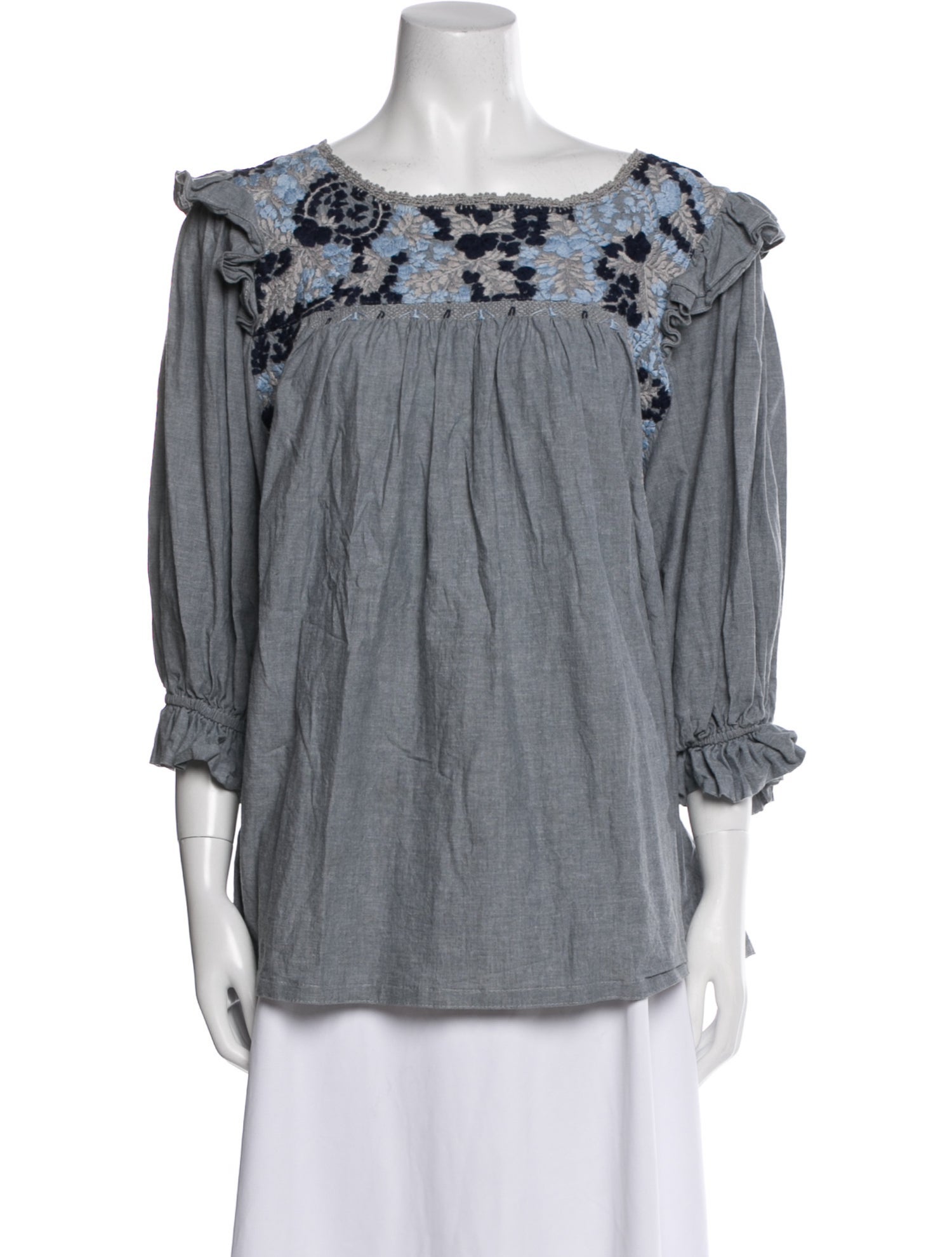 Mi Golondrina Lace Pattern Bateau Neckline Blouse