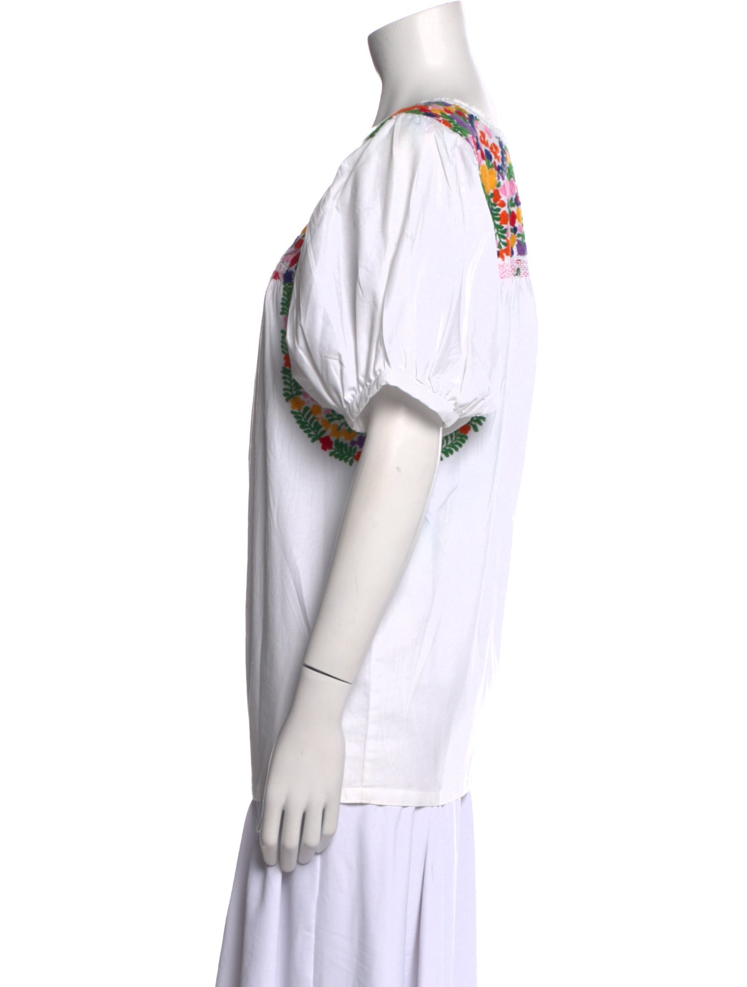 Mi Golondrina Graphic Print Square Neckline T-Shirt