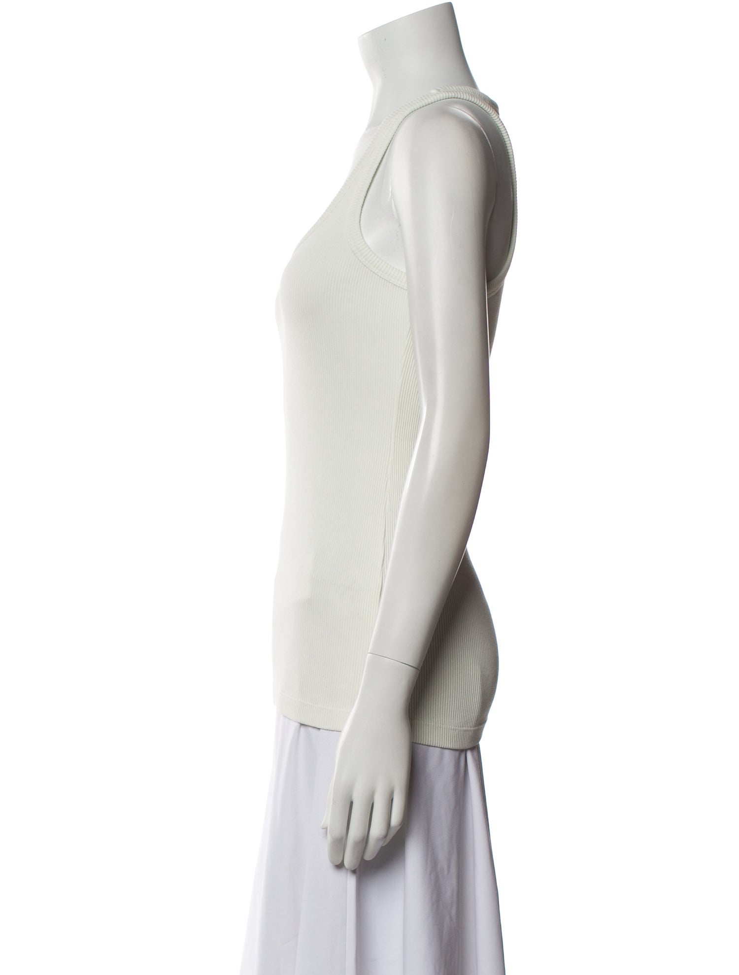 MIKUTA Scoop Neck Sleeveless Top