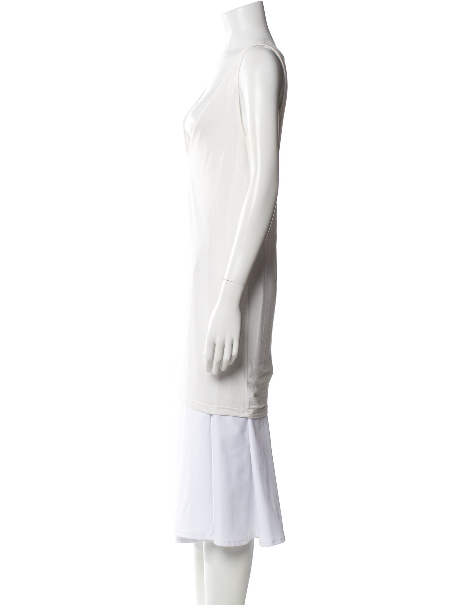 Miss June V-Neck Sleeveless Top