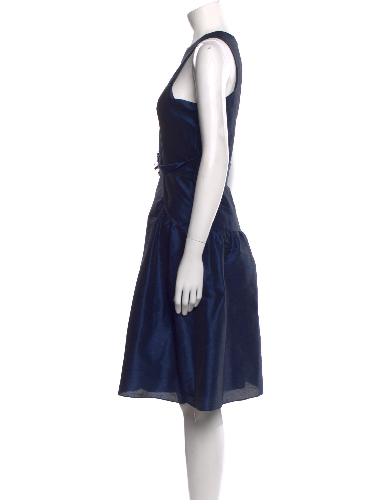 ML Monique Lhuillier Bridesmaids V-Neck Long Dress