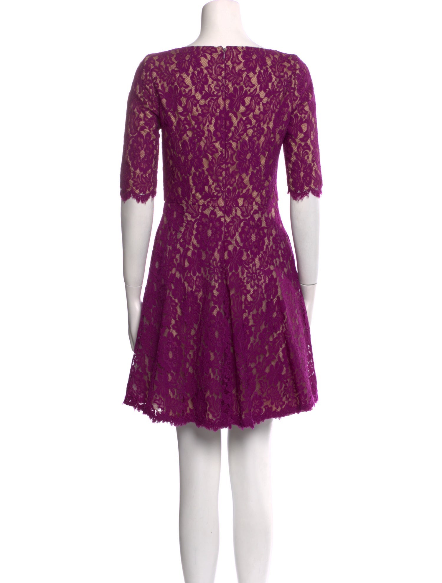 ML Monique Lhuillier Lace Pattern Mini Dress - Purple Dresses, Clothing - WMLHR25507 | The RealReal ML Monique Lhuillier Lace Pattern Mini Dress - Purple Dresses, Clothing - WMLHR25507 | The RealReal