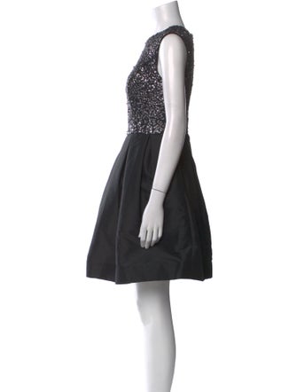 ML Monique Lhuillier Crew Neck Mini Dress