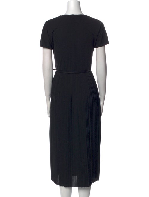 Max Mara Leisure V-Neck Knee-Length Dress