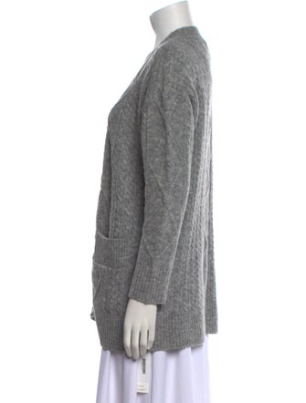 Minnie Rose Cashmere V-Neck Sweater
