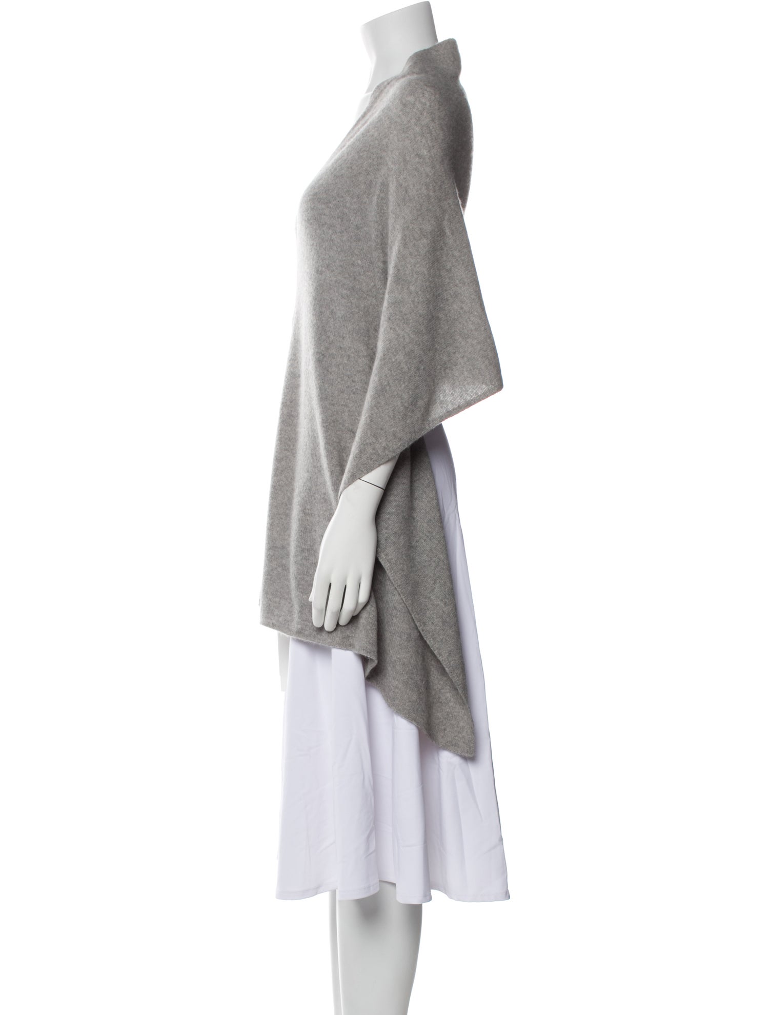 Minnie Rose Cashmere V-Neck Sweater